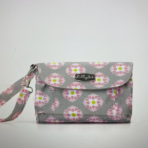 EUC Lilly Bit Diaper Clutch Floral - Picture 10 of 12